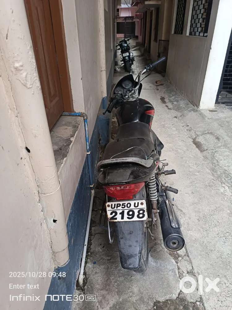 2010 model hai 125 cc engine bhi nhi khula hai  price 20000