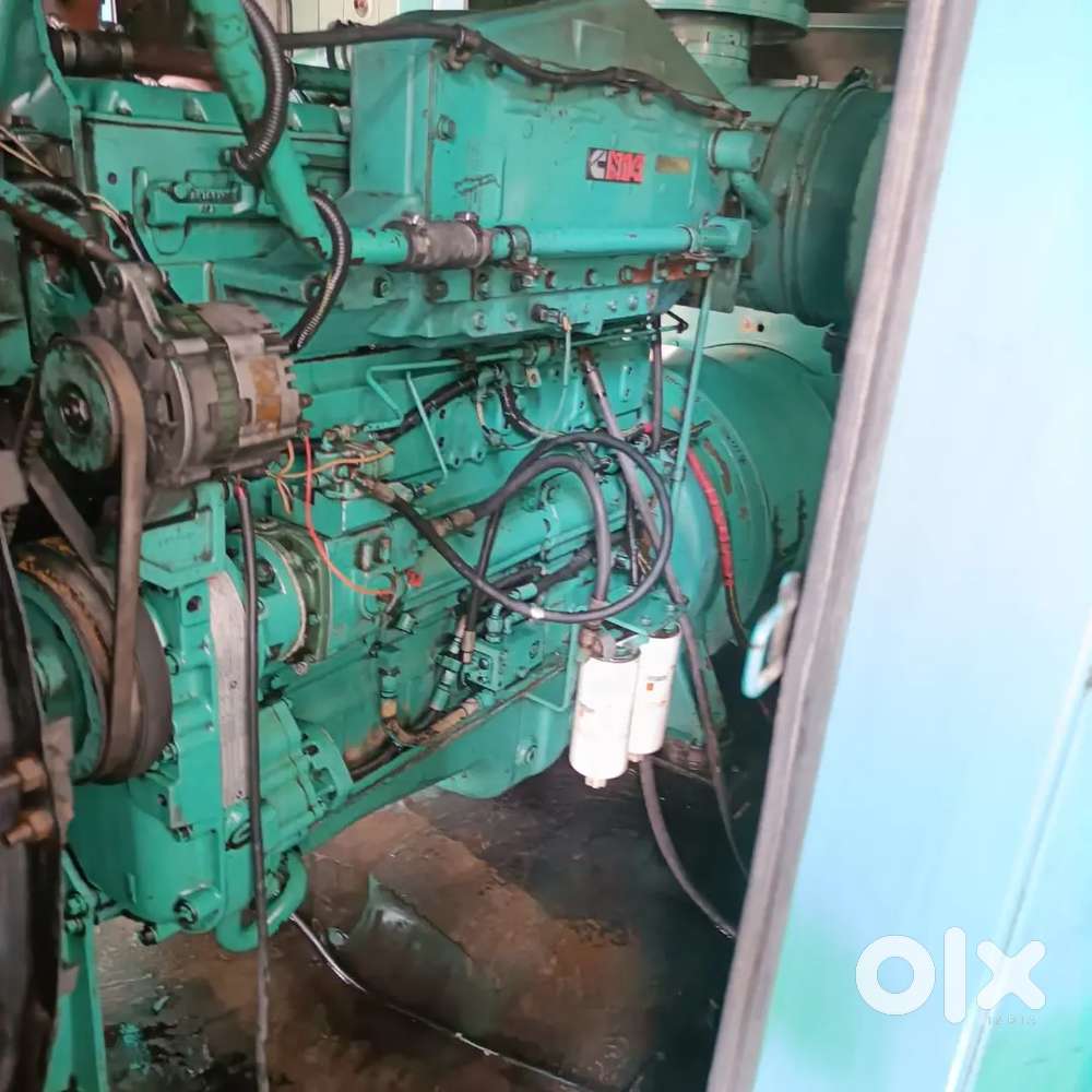 Electronic generator
