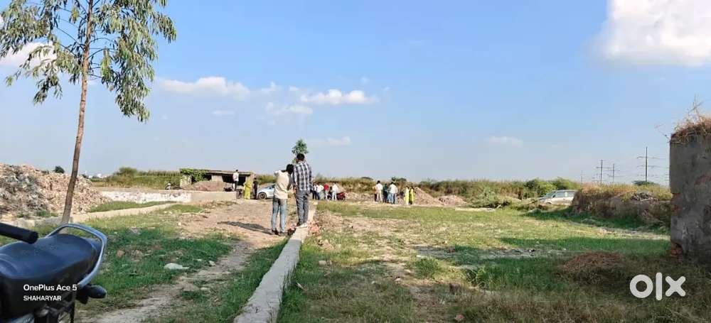 Freehold plot for sale in sect145 noida 2side 0pen east facing side
