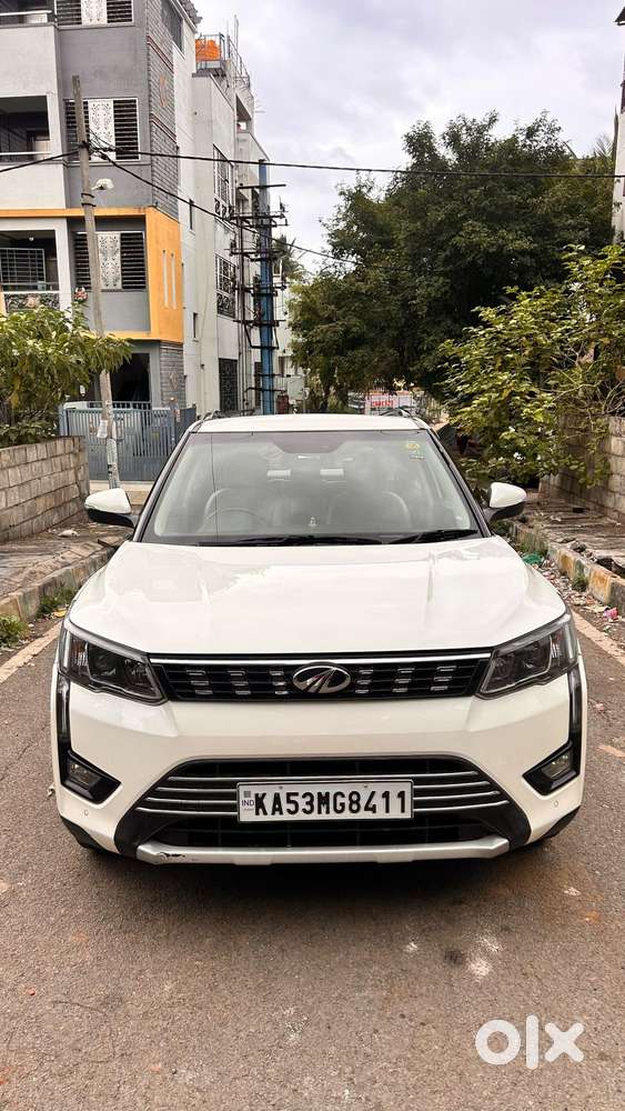 Mahindra XUV300 W8 Diesel, 2020, Diesel