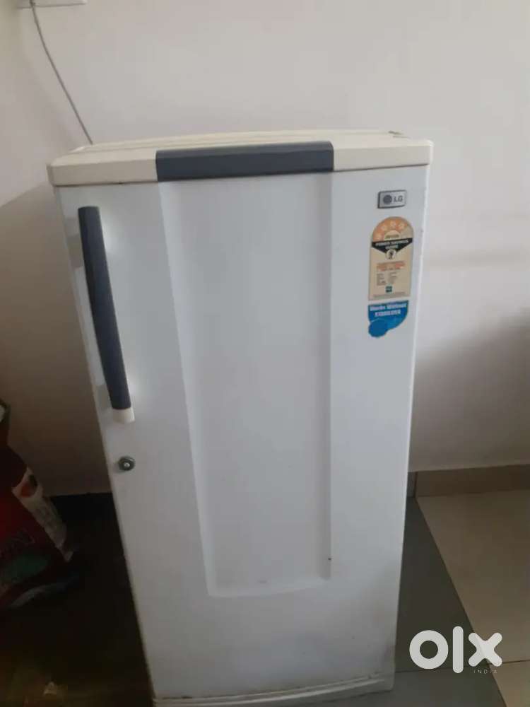 Single door fridge-185L