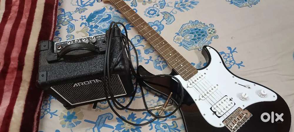 Yamaha Pacifica012 electric guitar SET