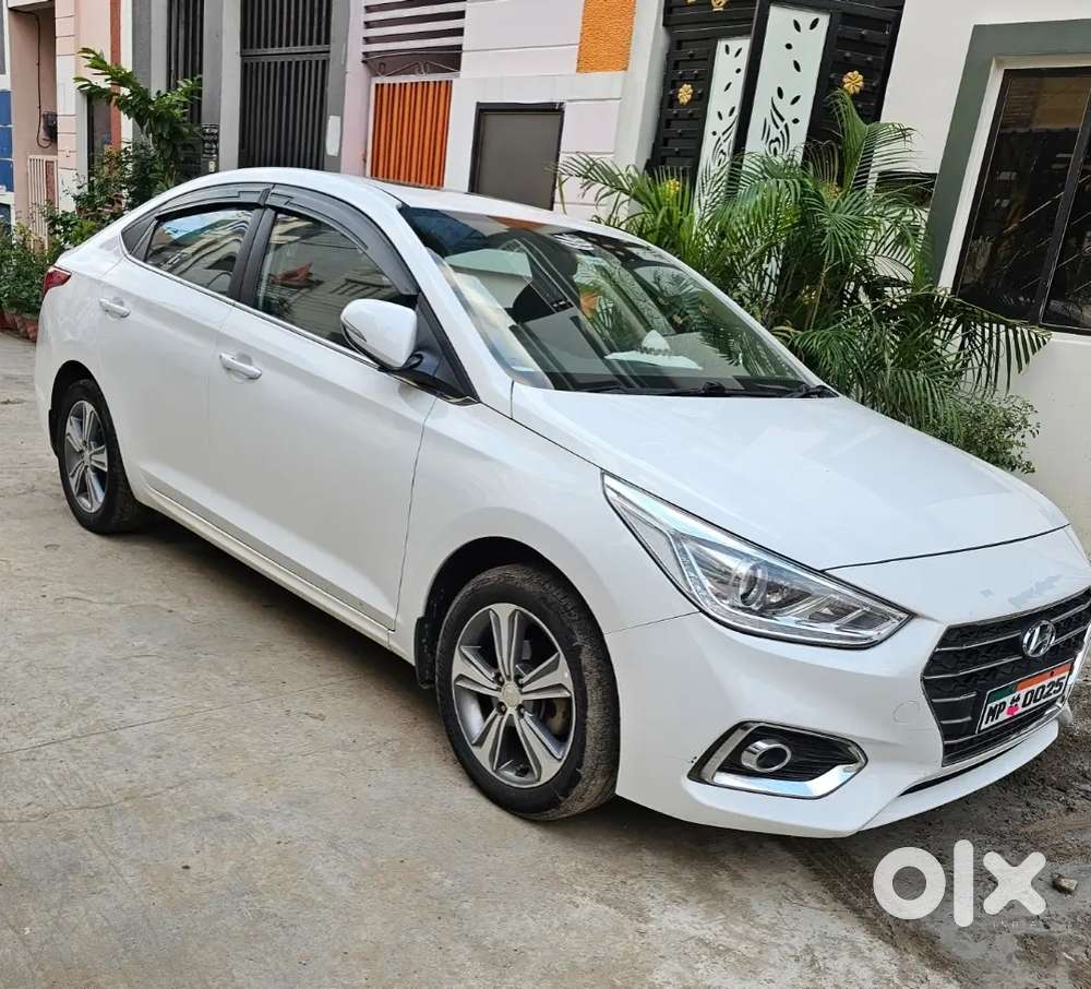 Hyundai Verna Automatic
