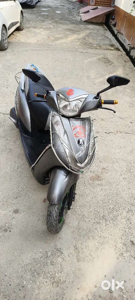 BEST EV WITH 6 LED ACID BATTERY