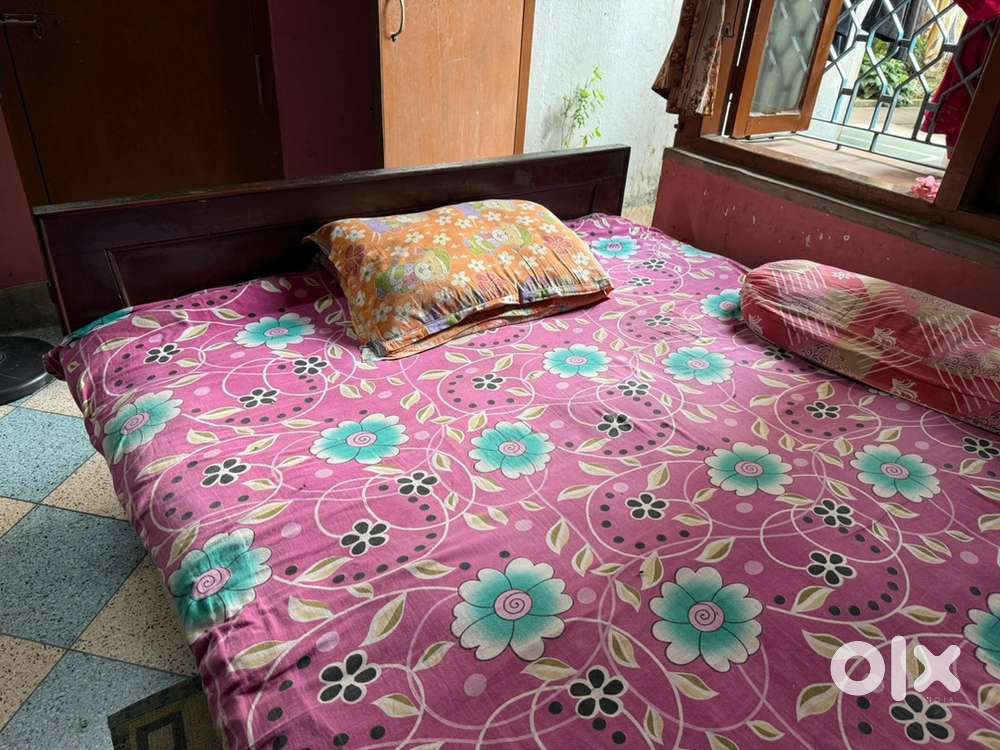 Segun wood Queen size bed for sell