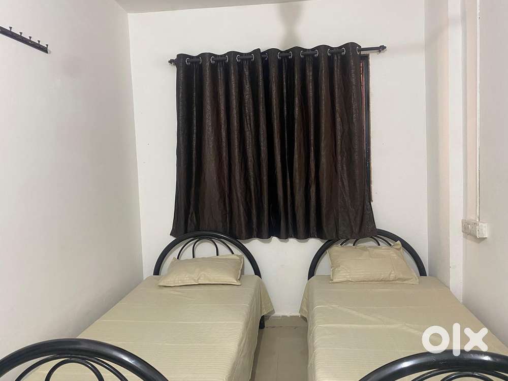 Best pg in airoli sect 20