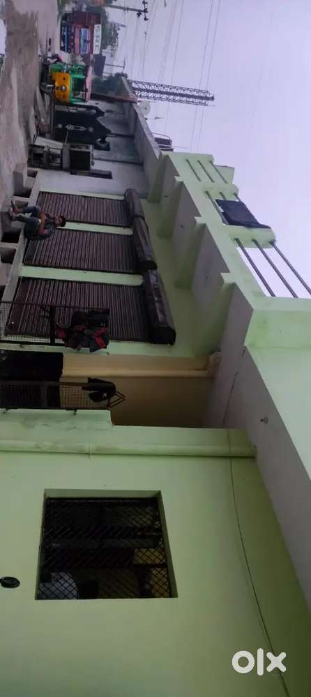 20 Room House
