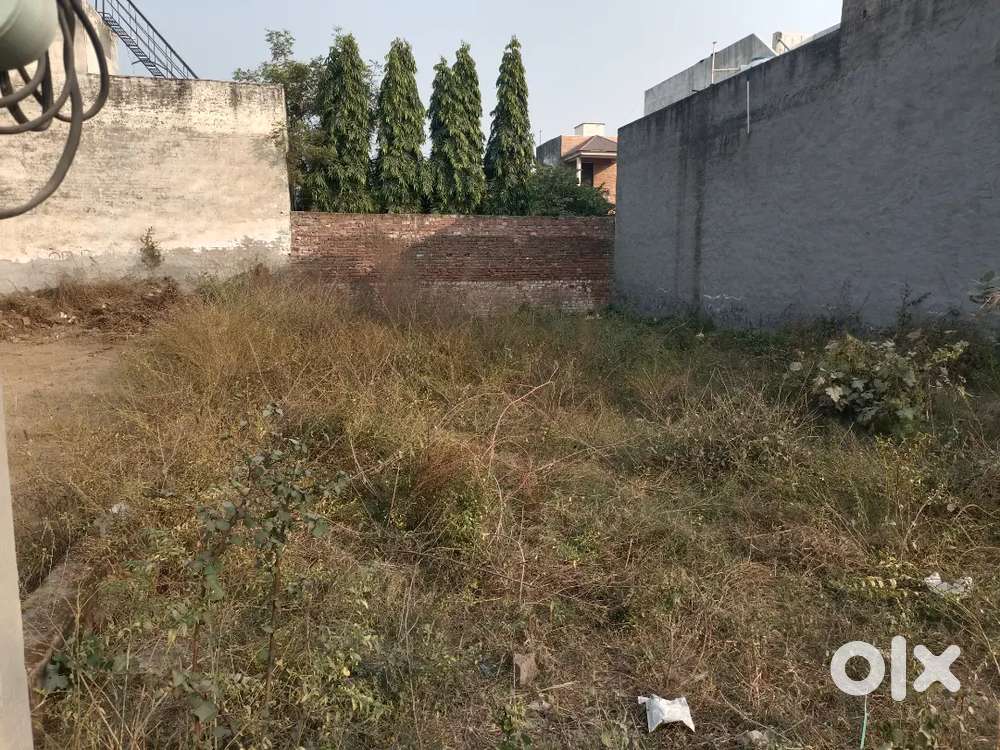 200 sq foot plot for sale near 95 foot bypass deep nagar