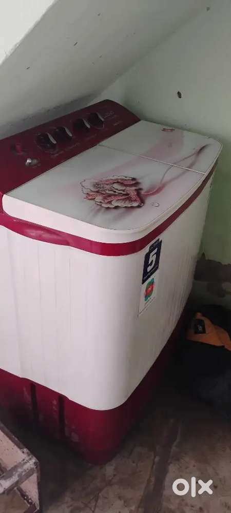 LLoyd company 5 year warranty 8kg condition verry good working