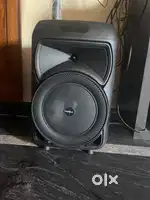 Bluetooth speaker with karaoke and FM
