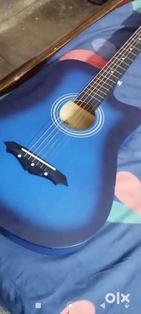 Guitar is excellent condition