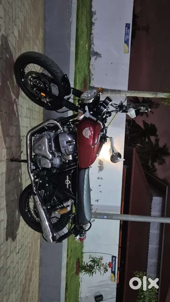 This is brand new interceptor 650 2025, 2weeks old, variant canyon red