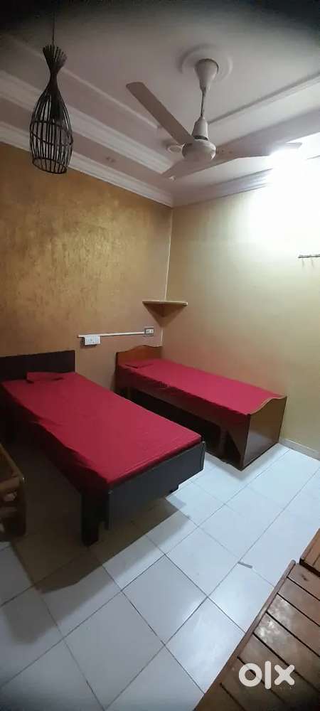 Working girls pg available at ellorapark