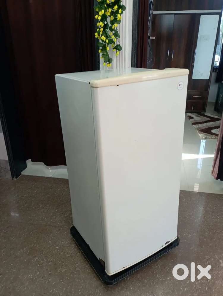 LG Fridge in working condition