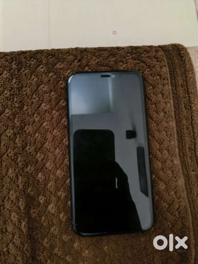 iPhone XR in mint condition
