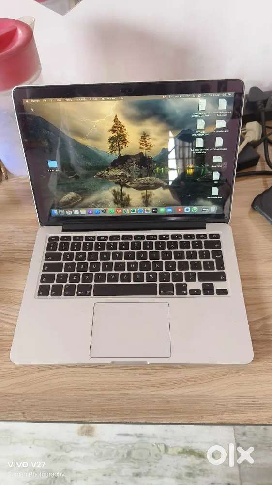 MacBook Pro - 8GB/128GB