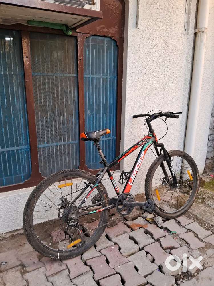 (Good condition with  working parts only gear box issue)