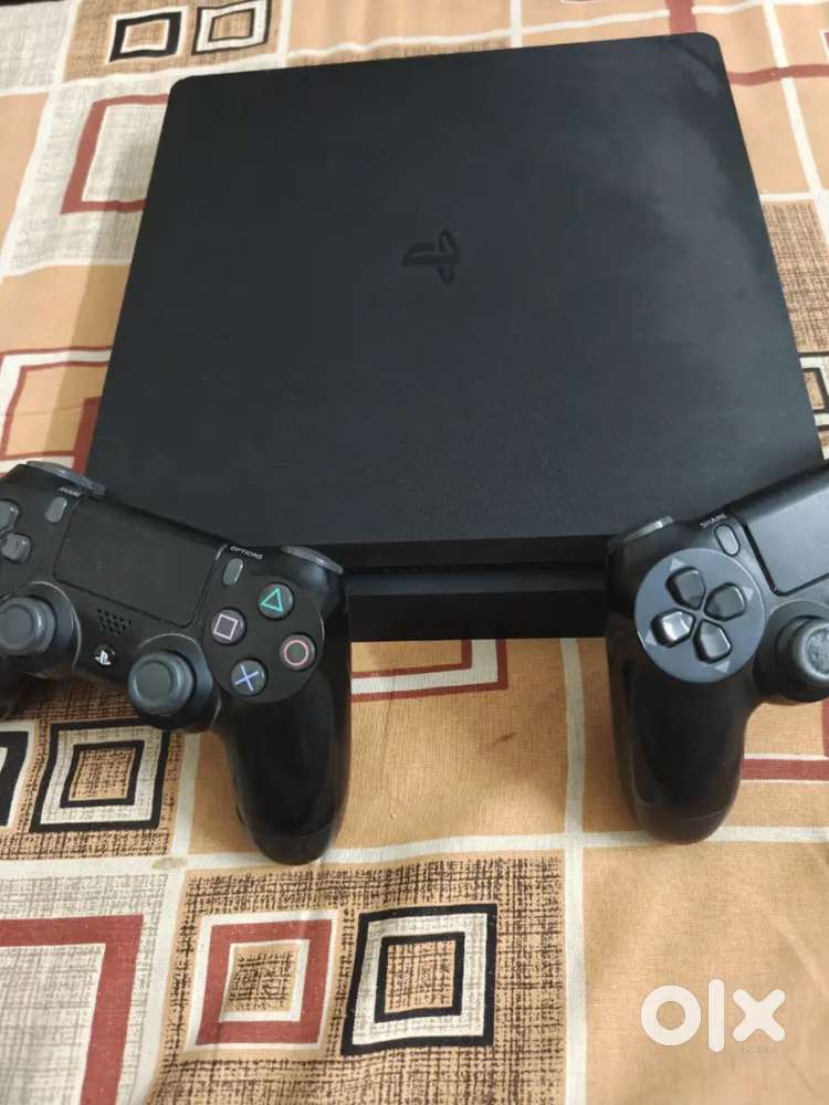 PS 4 slim 1TB excellent condition negotiable