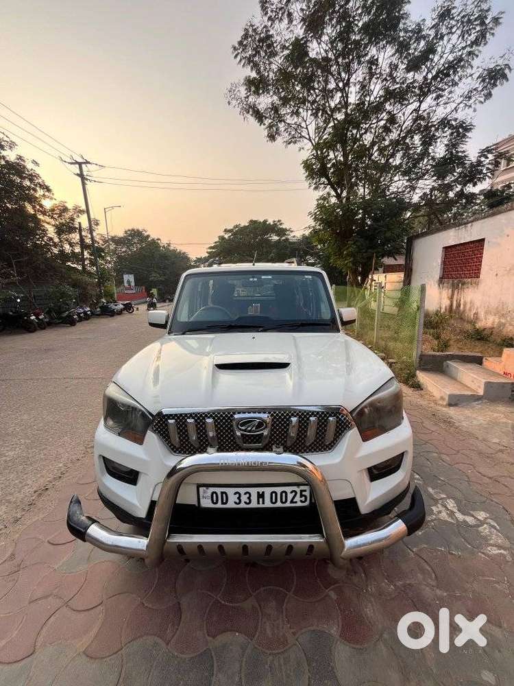 Mahindra Scorpio S8, 2017, Diesel