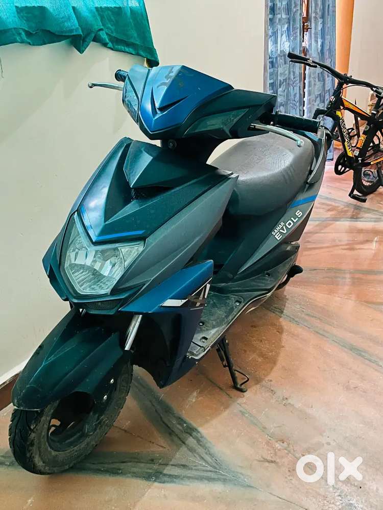 Sahara Evols Electric scooty without battery
