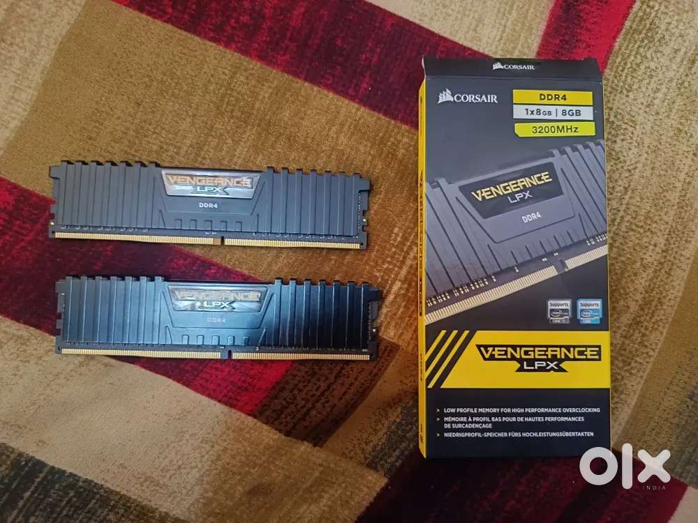 8GB RAM Corsair Vengeance 3200 MHZ