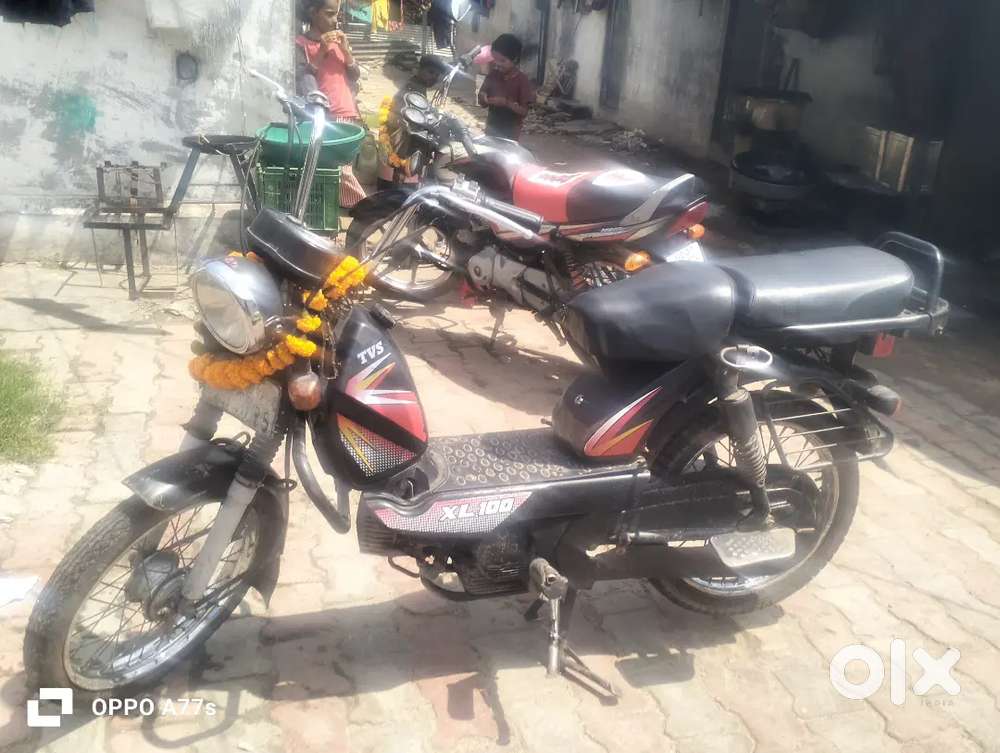 TVS ki XL 100 gadi bech rahe hain