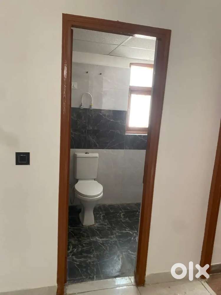 2 bhk flat available for rent