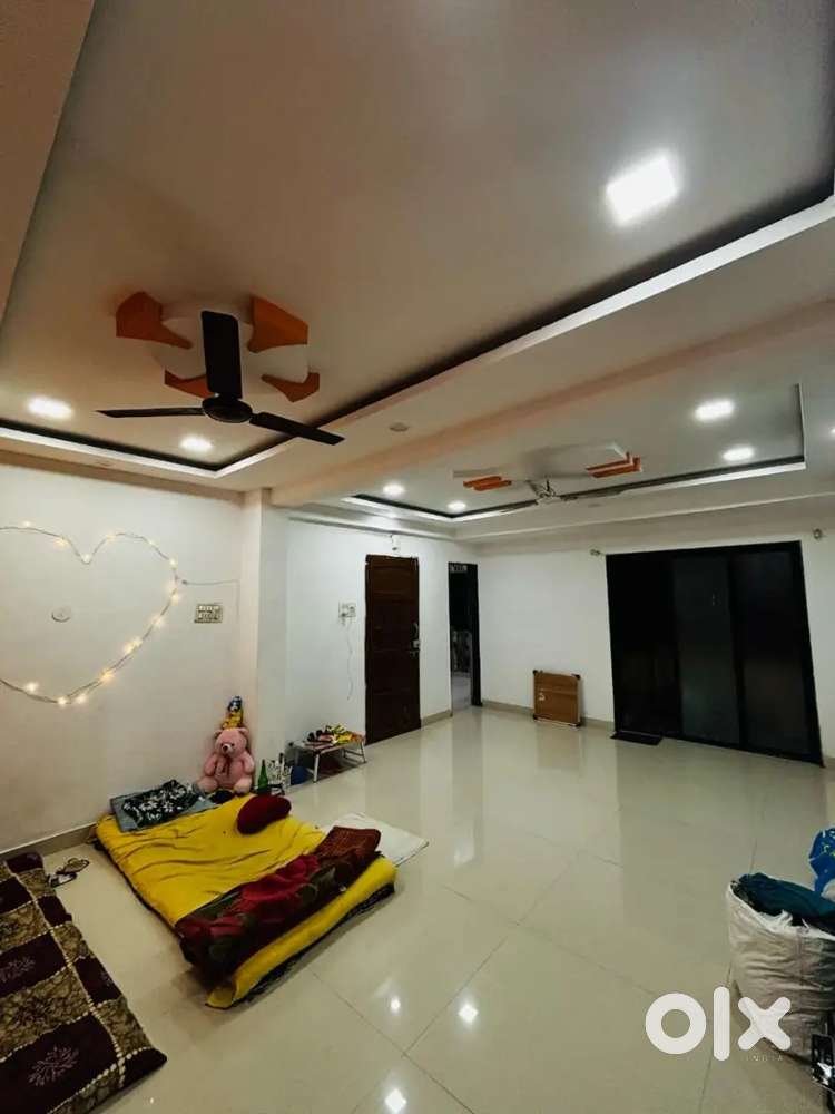 Required 2 female paying guest urgently