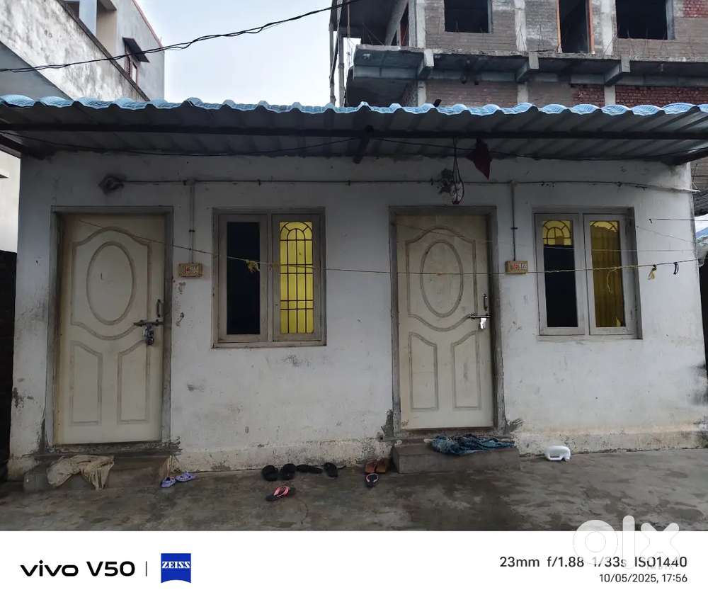 Total squre feet 48 ,2 portions bed room kichen with bathroom