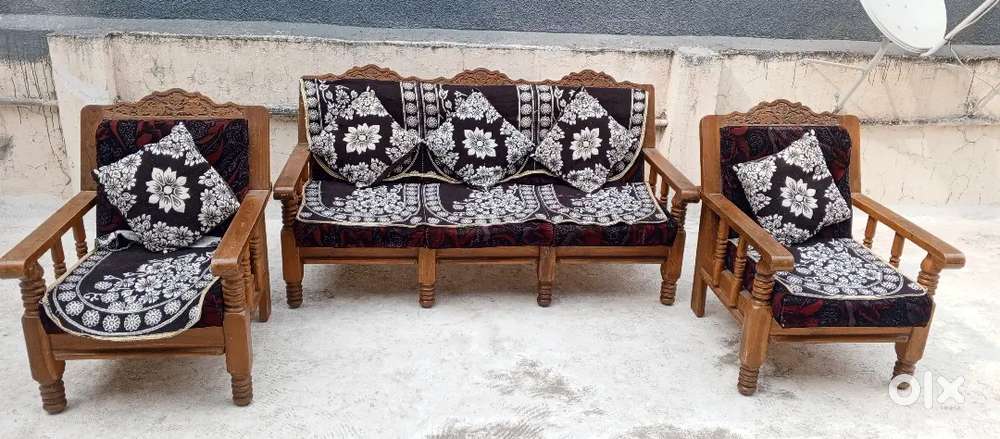 Wooden Sofa Set (3+1+1) – Used, Good Condition