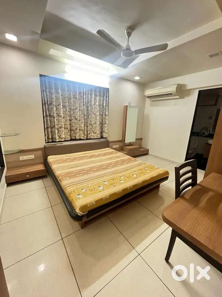Prime location 4 bhk luxury flat rent and luxury apartments
