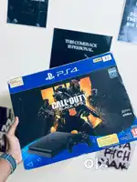 PLAY STATION 4