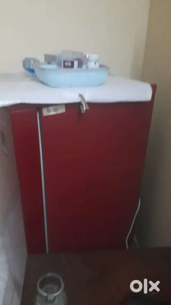 Single door Fridge184 Lt for sale