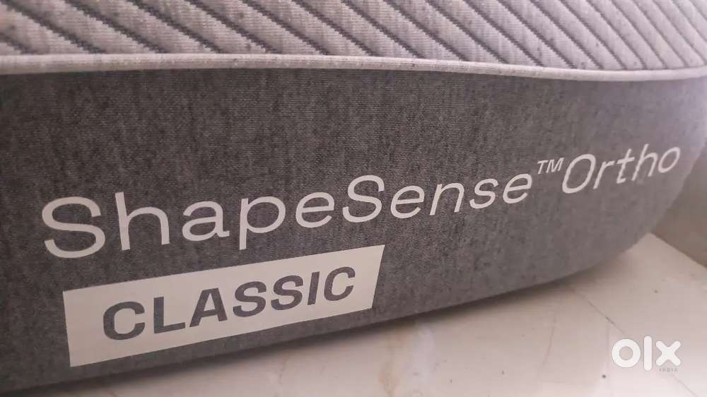 Wakefit Shapesense Orthopedic Classic Foam 8 Inch Queen 78 x 60 Inch.