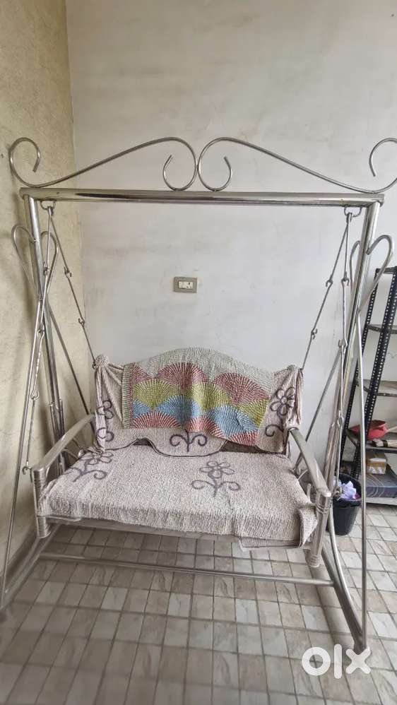 Steel Swing ( Jhoola )