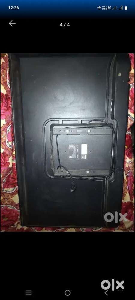 Mi led 2.5 yr old good condition all accessories only display problem