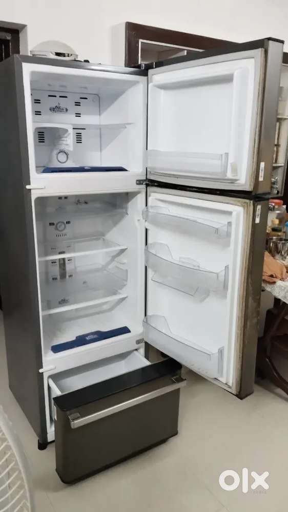 Whirlpool Fridge For Sale (Old)