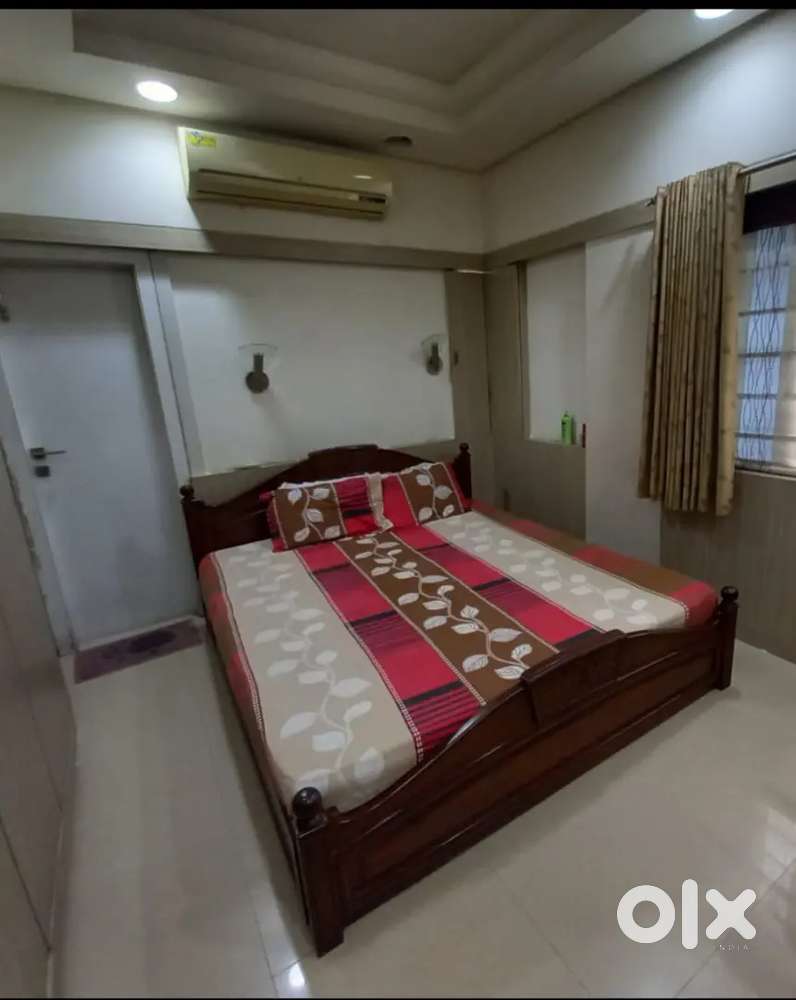 King size bed