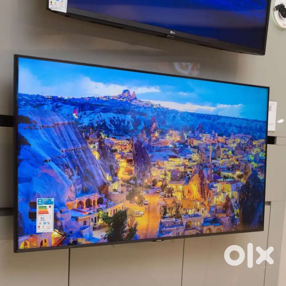 52 SMART LED TV WITH WARRANTY 4K ULTRA HD NEW BRAND
