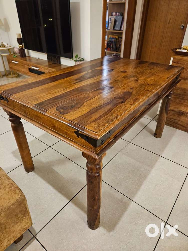Dining table with chairs and dressing table and coffee table for sale