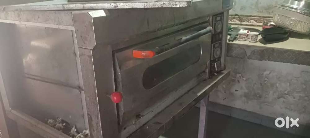 Commercial Pizza Oven (LPG) – 8 Small Pizzas at Once