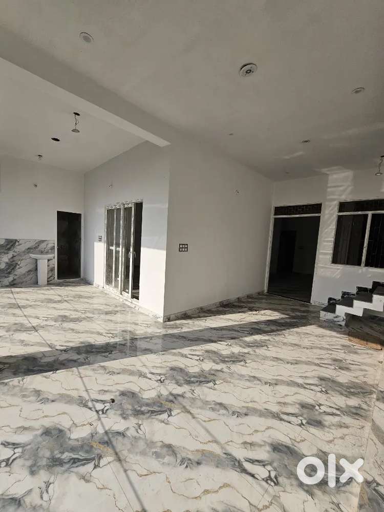 Commercial space available for rent at very reasonable price