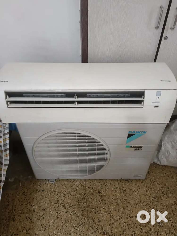 DAIKIN 1.5 SPLIT INVERTER AC