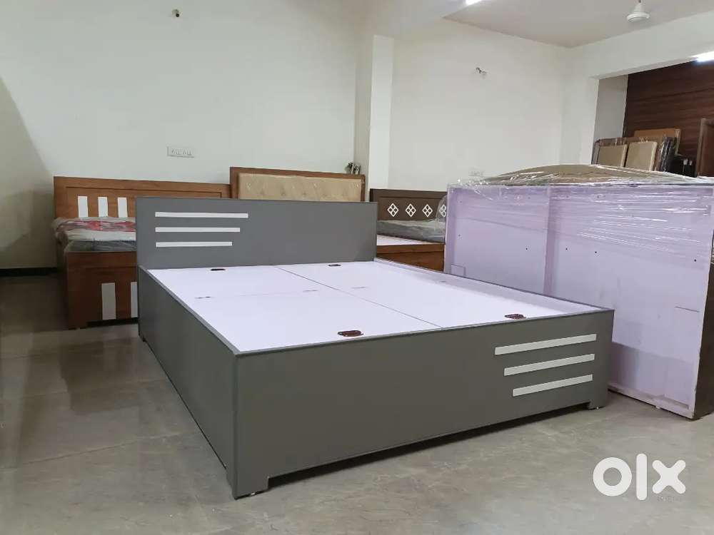 6 x 5. Bed 100%. Plywood