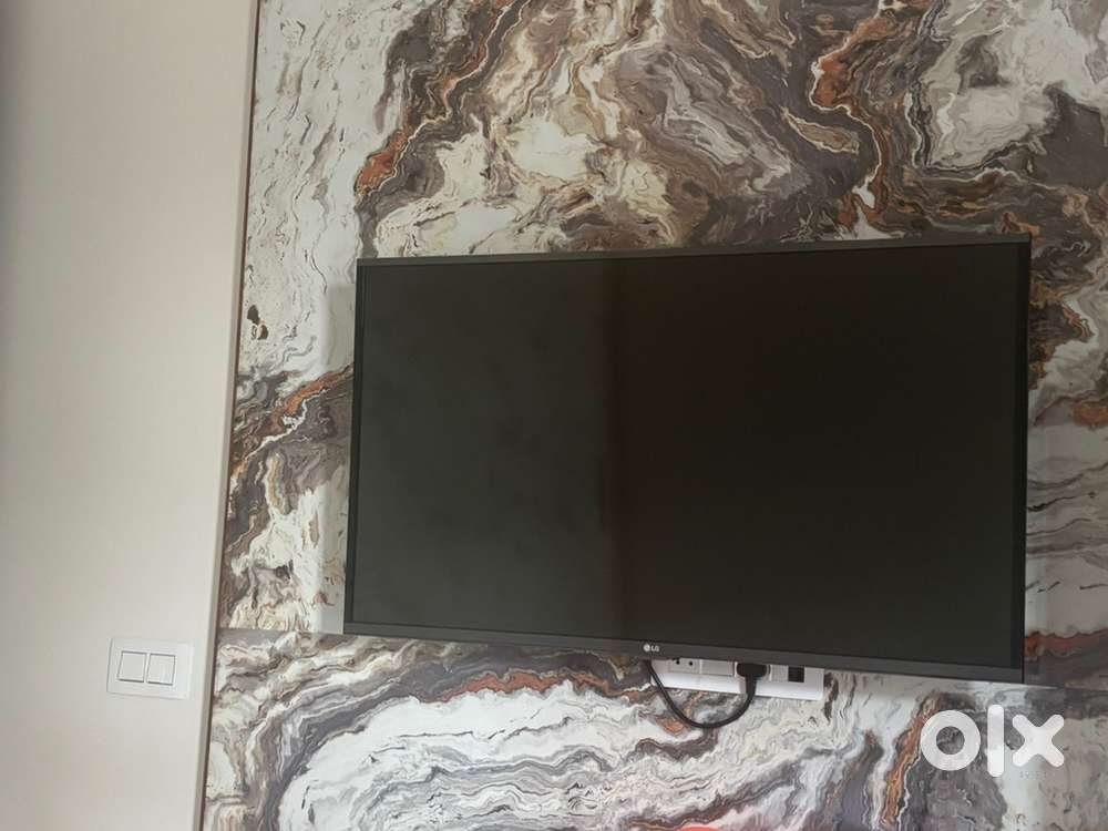 LG TV 43 inches