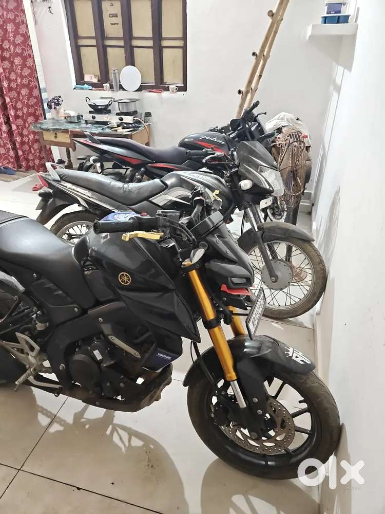 1,40000 3 Year old  bike good condition full black