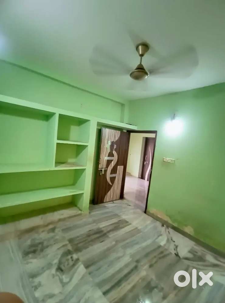 1 BHK room available for small family and female bachelors