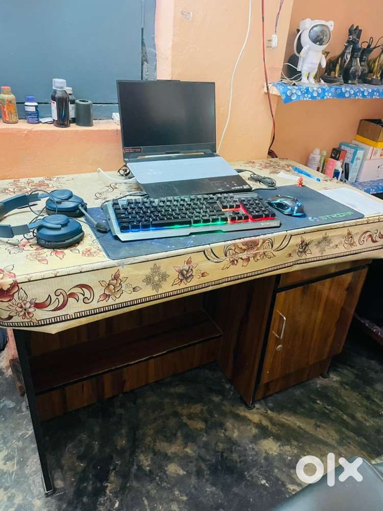 Table for study and computer