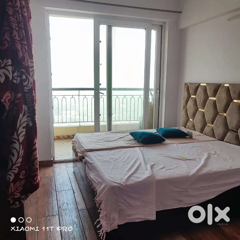 Fully furnished 3bhk for rent at sector 70 IMT