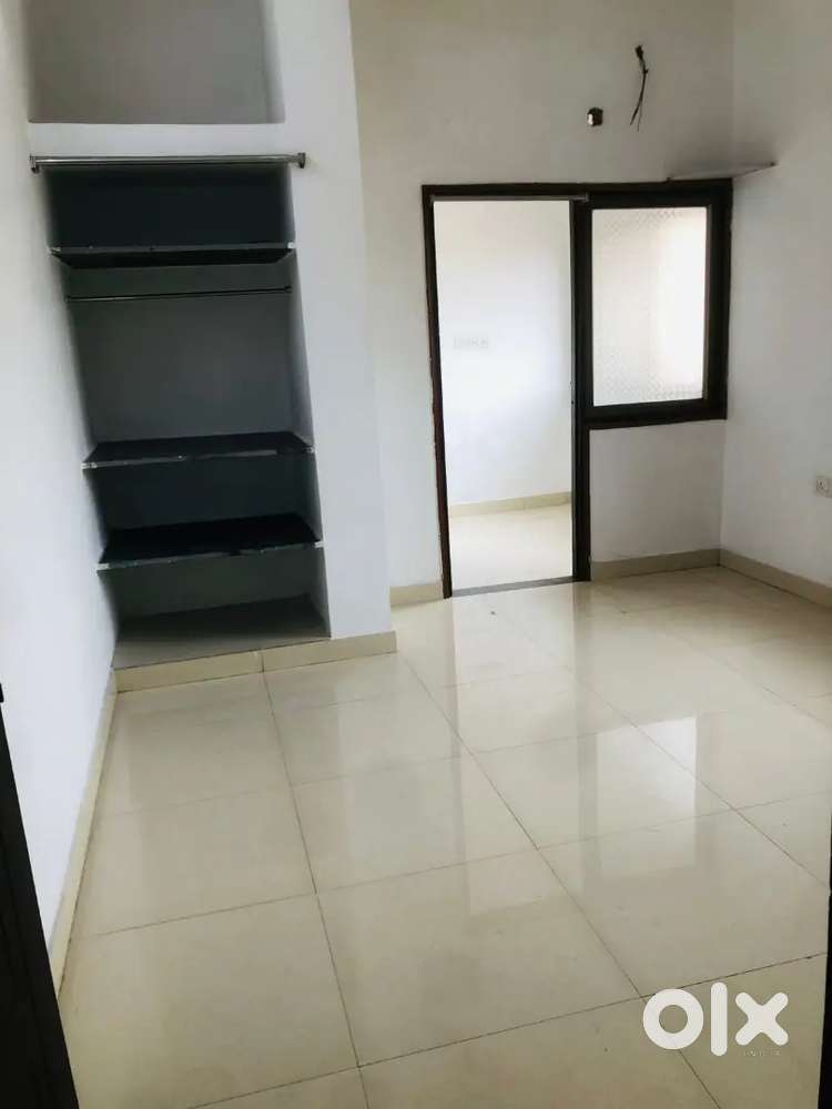 2bhk floor for service class family